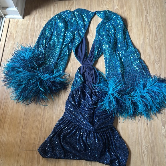 Cutout Feather-trimmed Sequined Tulle Mini Dress - Picture 6 of 8